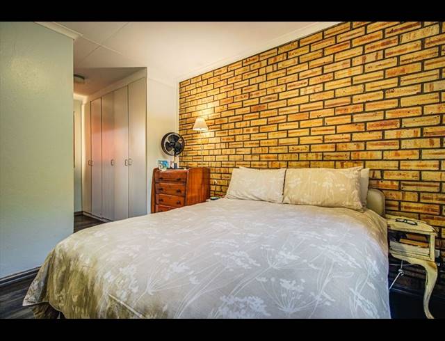 3 BEDROOM APARTMENT FOR SALE IN GLEN MARAIS